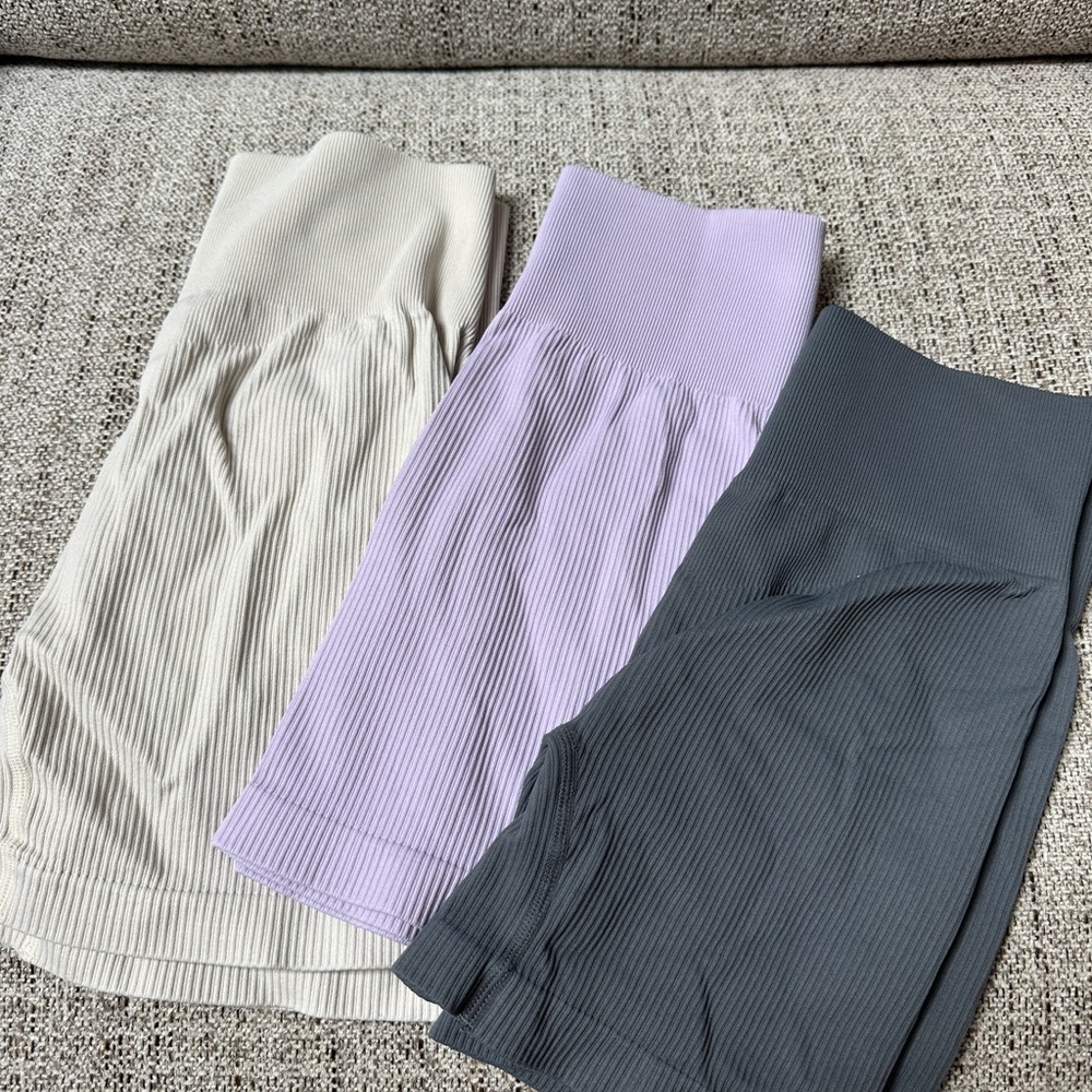 Ribbed Seamless Gym Shorts - Cream, Lavender, and Gray